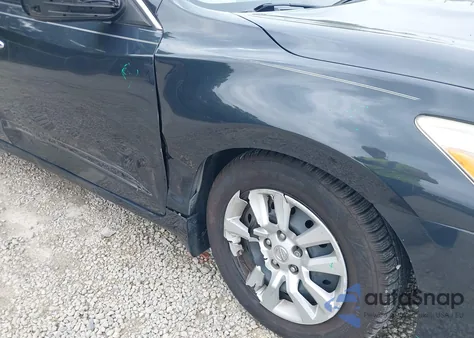 2014 Nissan Altima 2.5 S из США, поврежденный, VIN 1N4AL3AP3EN360968